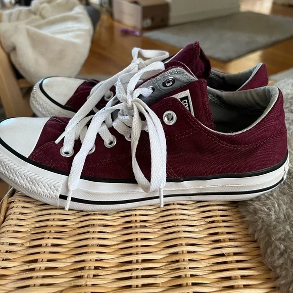 Converse size 7 - Picture 2 of 6